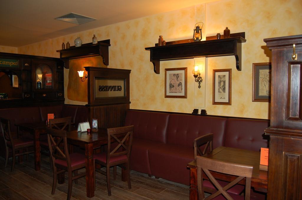 Stadthotel Deutsch Wagram Kültér fotó