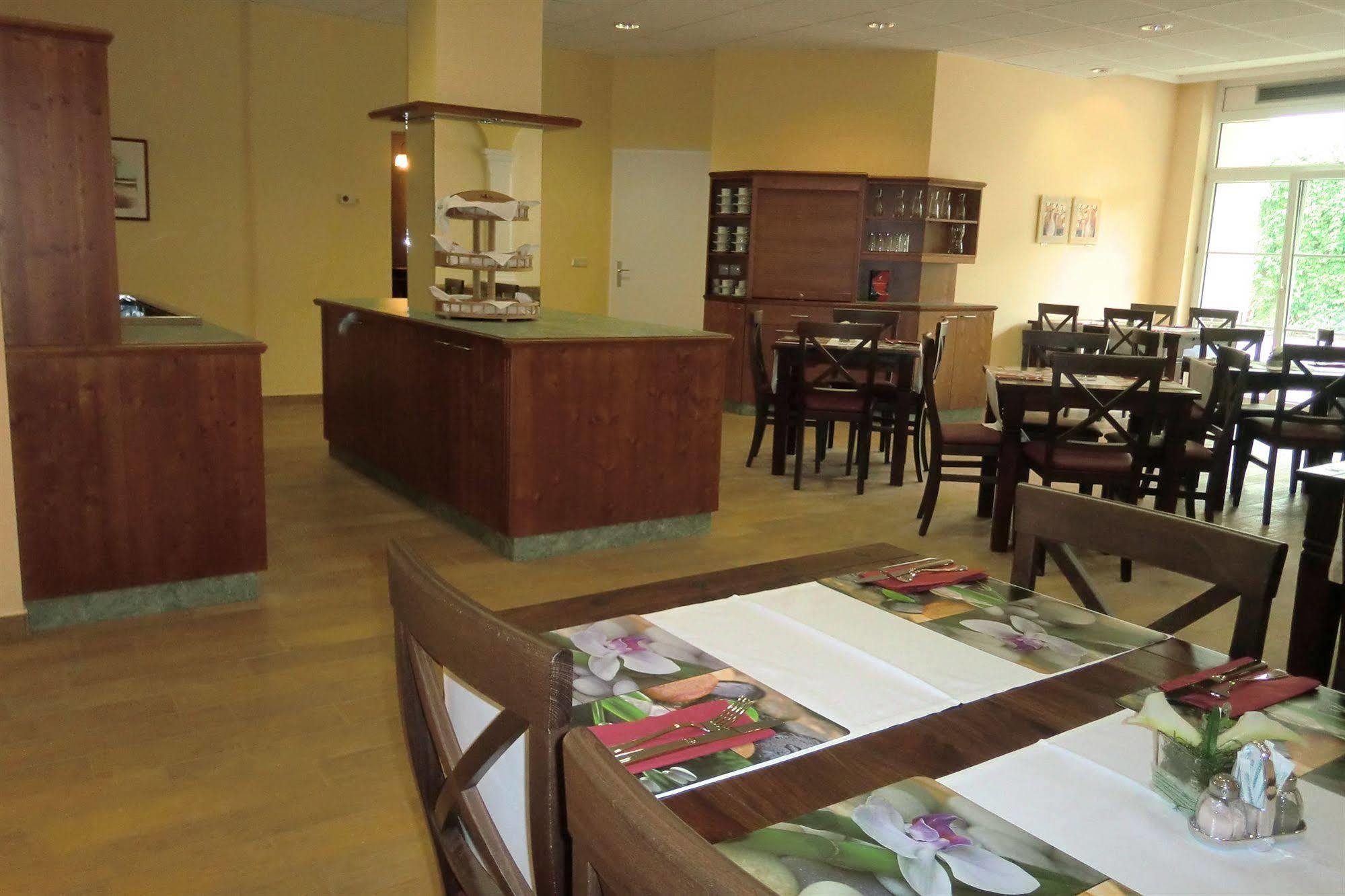 Stadthotel Deutsch Wagram Kültér fotó