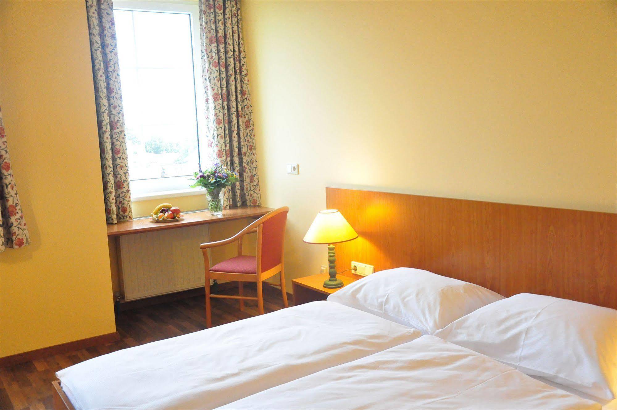 Stadthotel Deutsch Wagram Kültér fotó
