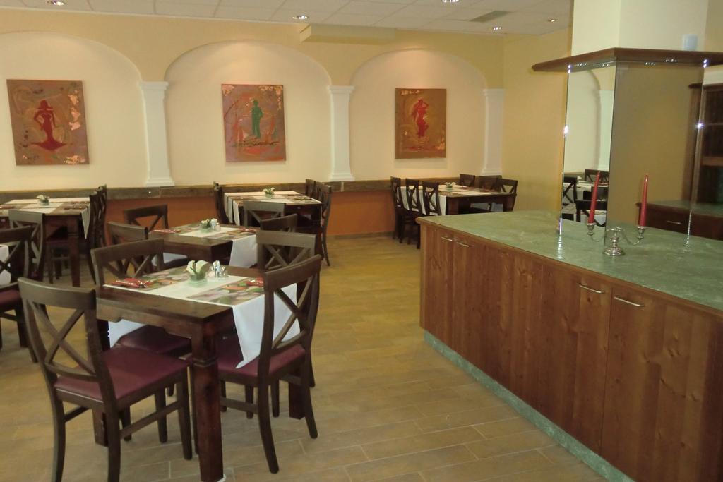 Stadthotel Deutsch Wagram Kültér fotó
